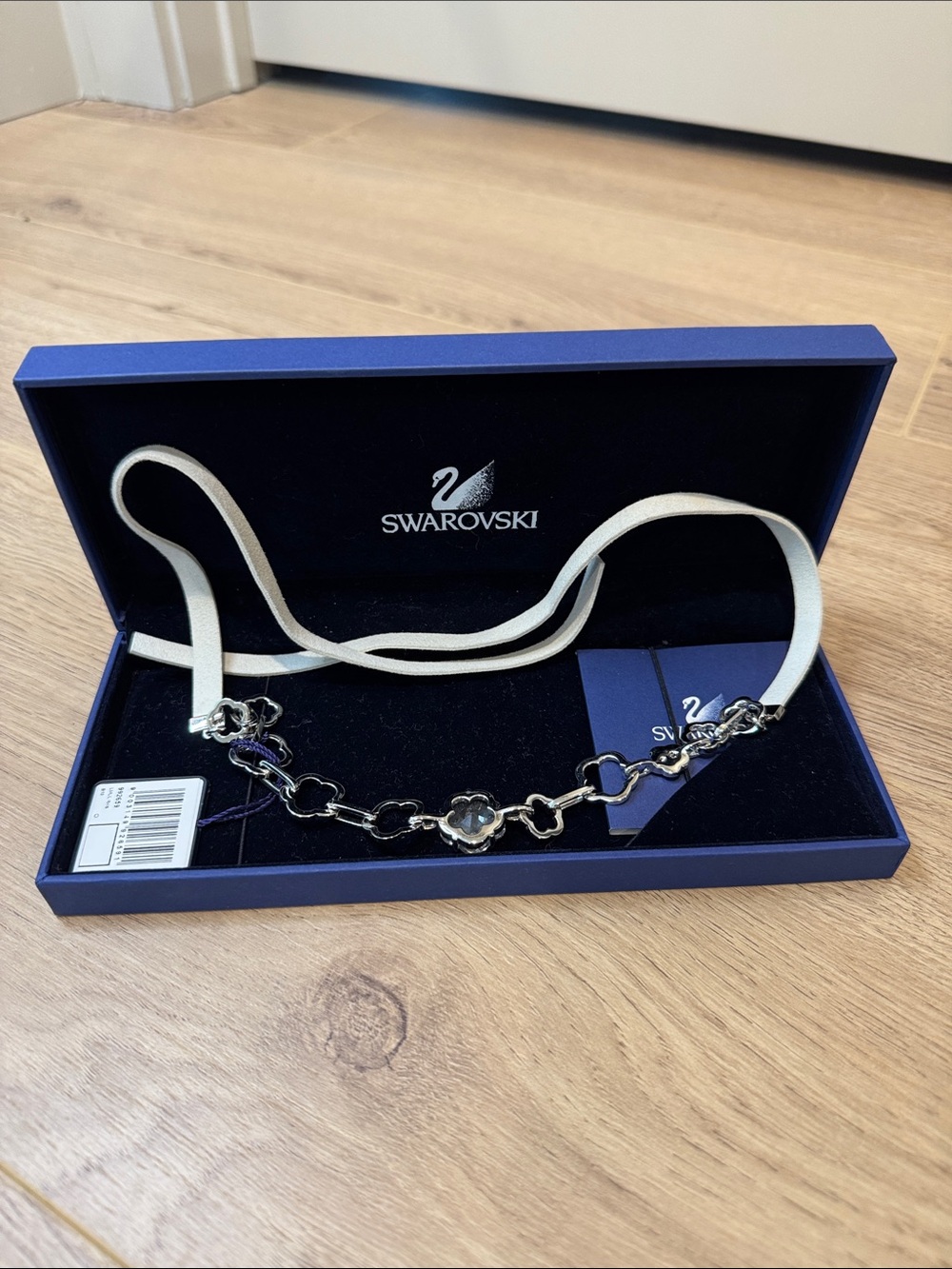 NWT Swarovski Blue Crystal Flower Necklace